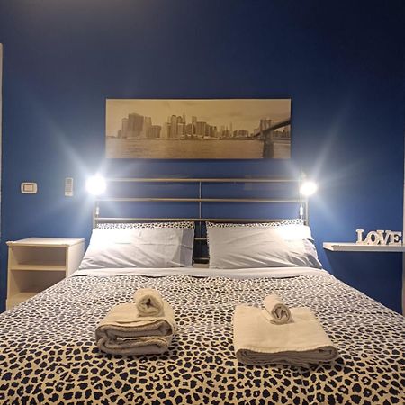Travel And Living Hotel Trani Bagian luar foto