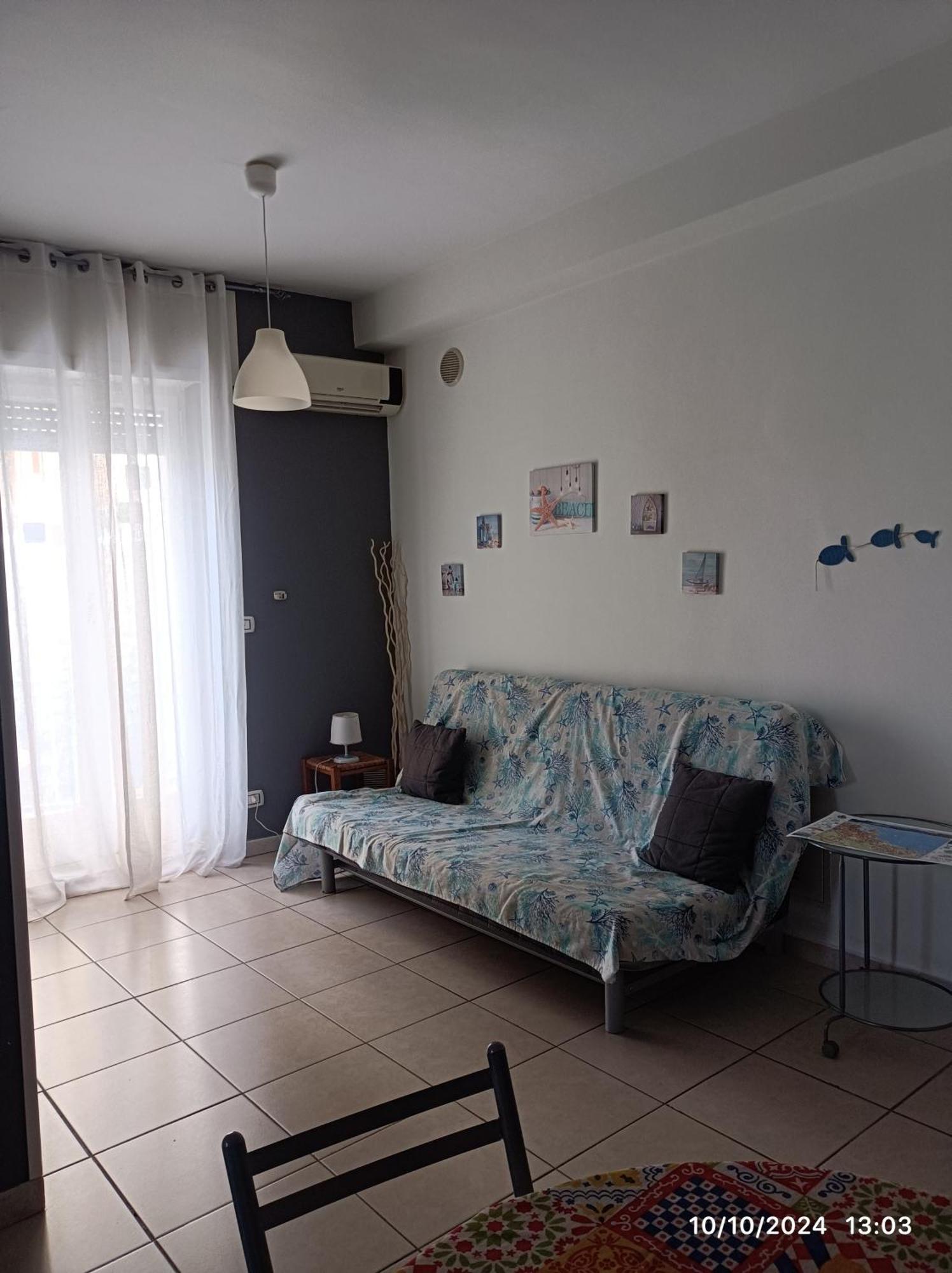 Travel And Living Hotel Trani Bagian luar foto