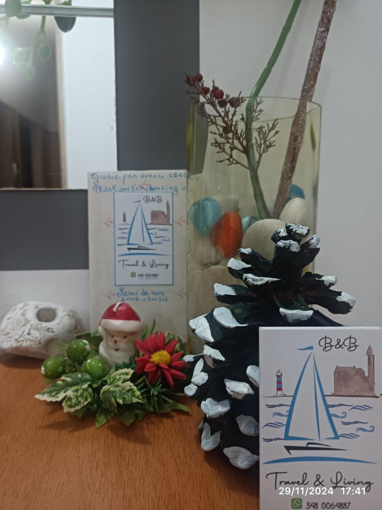 Travel And Living Hotel Trani Bagian luar foto