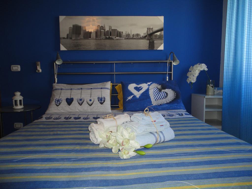 Travel And Living Hotel Trani Bagian luar foto